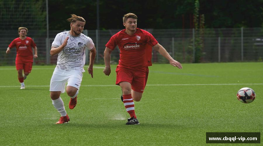 6163银河平台用汗水浇灌梦想的花朵！